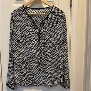 Milano Women’s Black and White Geometric Top Size L